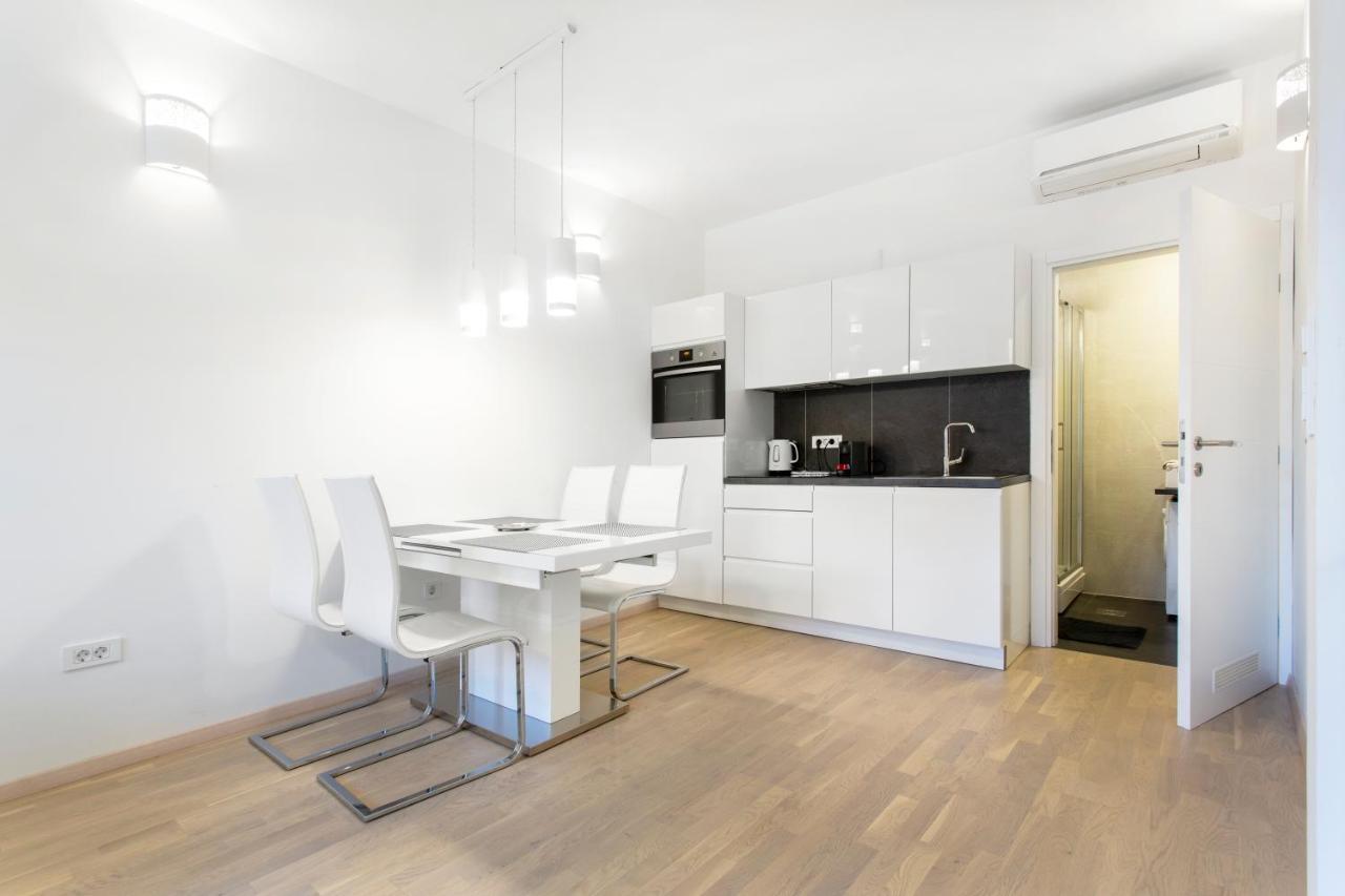Urban Style Apartments By Loft Любляна Екстериор снимка